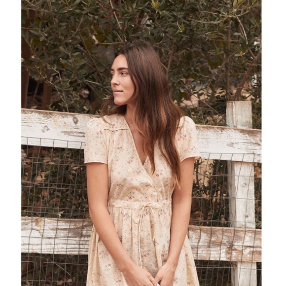 ♥️ Christy Dawn Dress Cream Rose - Picture 2 of 8